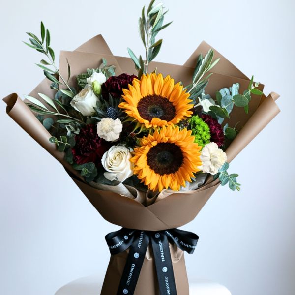 Flowers for Men: A Guide to Characterful Masculine Bouquets